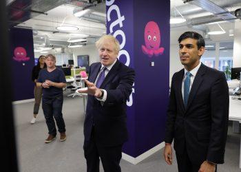 Rishi Sunak and Boris Johnson Clash Over Peerages for Allies