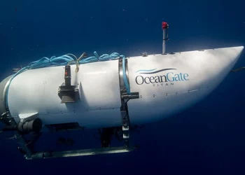 Submersible Carrying Tourists to Titanic Shipwreck Missing Off North American Coast