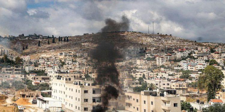 Israeli Forces Raid Jenin Refugee Camp, Resulting in Palestinian Deaths and Escalation of Violence