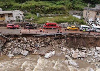 Flooding and Mudslides in China’s Shaanxi Province Leave 21 Dead and 6 Missing