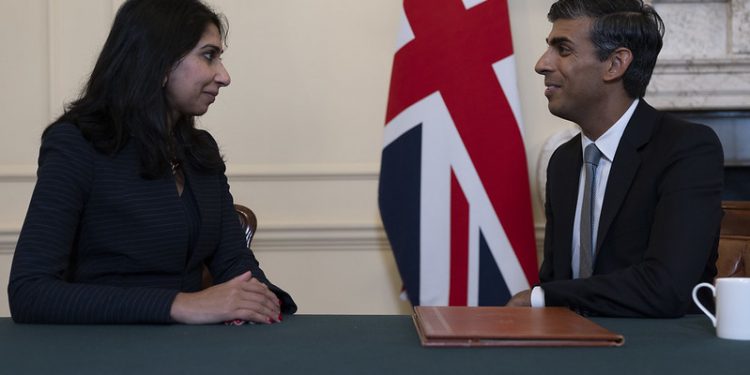 Rishi Sunak Praises UK’s Integration Efforts Amid Braverman’s Multiculturalism Critique