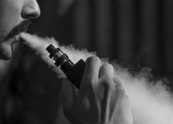 France to Prohibit Disposable E-Cigarettes Due to Environmental and Youth Health Concerns