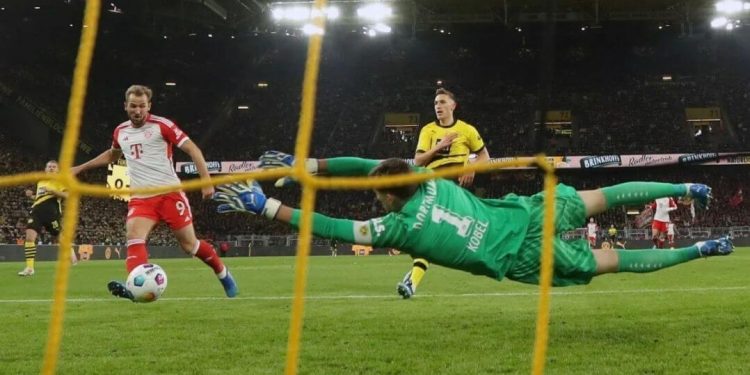 Bayern Munich Dominates Borussia Dortmund with Resounding 4:0 Victory