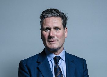 Sir Keir Starmer’s Qatar-Funded Private Jet Trip Raises Questions Amid Climate Concerns