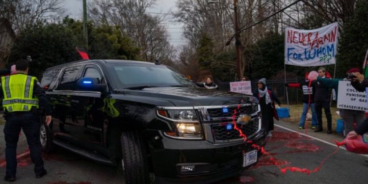 Demonstrators Protest U.S. Policy on Gaza Outside Secretary of State Blinken’s Home