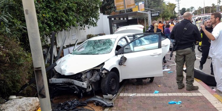 Multiple Injuries in Suspected Car-Ramming and Stabbing Attack Near Tel Aviv