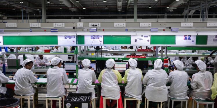 Foxconn Reports 9% Decrease in First-Quarter Revenue, Predicts Future Growth