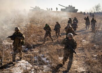 Russian Forces Make Gains on Eastern Front in Ukraine